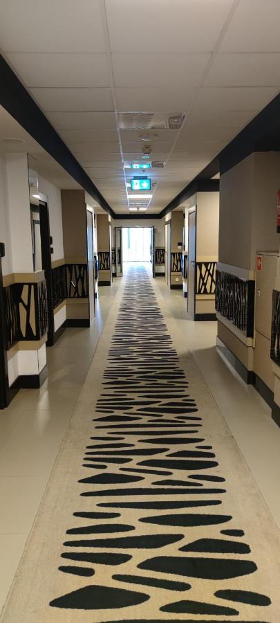 Apartamenty Comfort Na Alejach Jerozolimskich Warsaw Ngoại thất bức ảnh